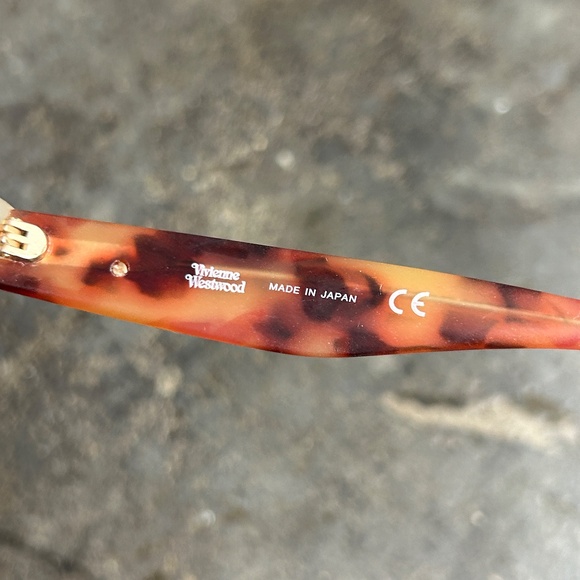 Vivienne Westwood Anglomania Sunglasses w/ Matte Frost frames & Tortoise Arms - Picture 5 of 10